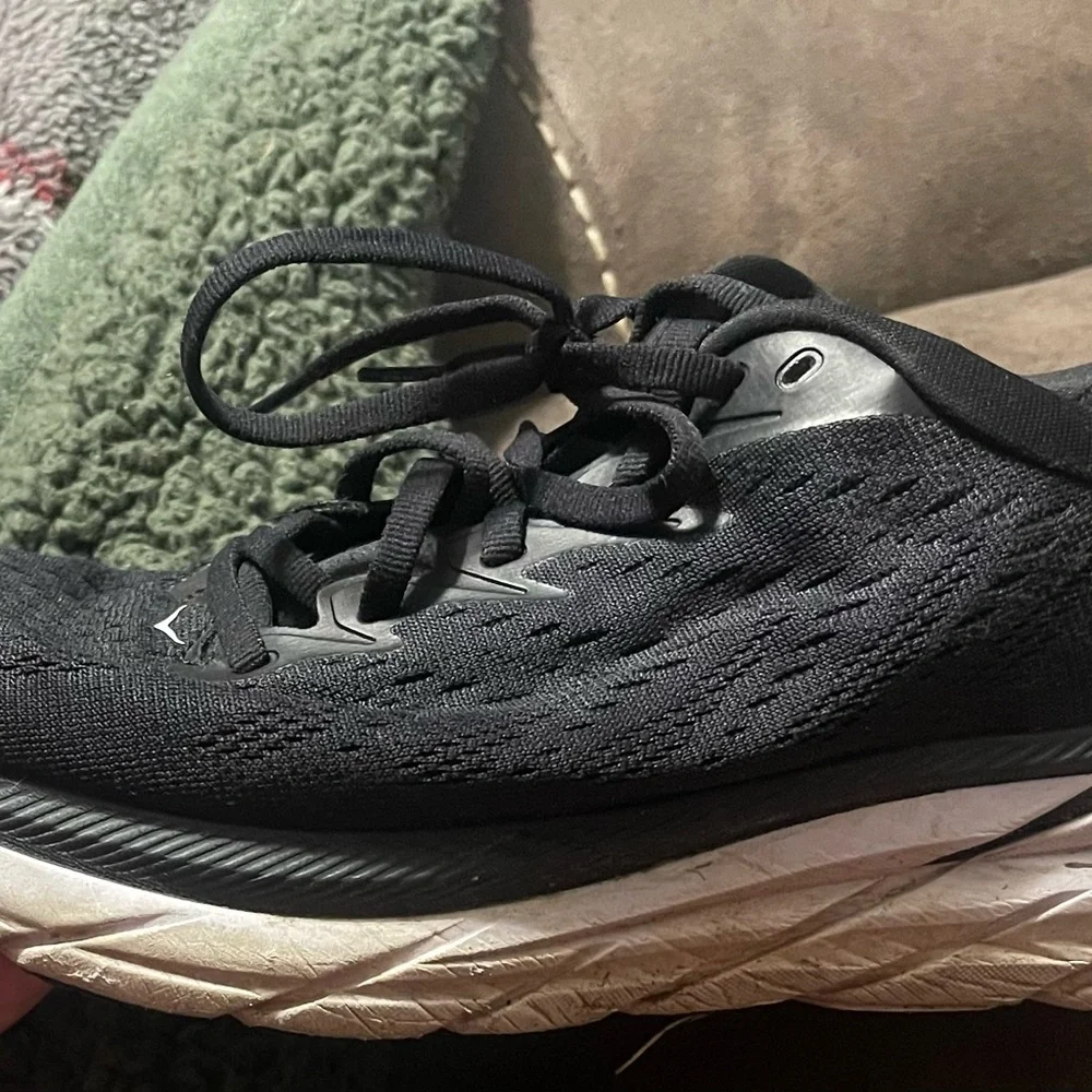 Women’s Hoka Bondi - Picture 2 of 5